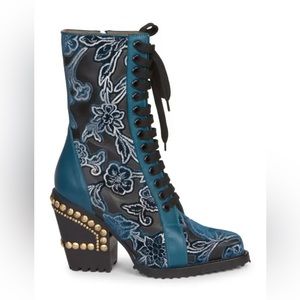 Chloe Lasered Velvet Leather Booties Size 40 MSRP: $1,760 100 % Authentic.